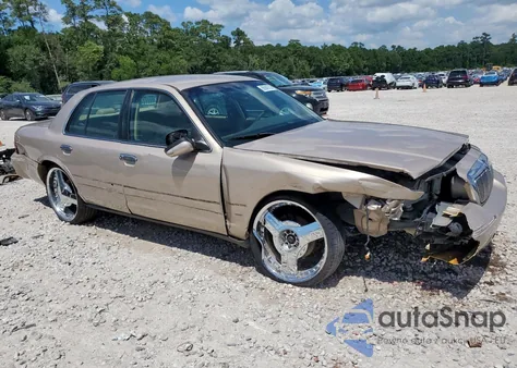1998 Mercury Grand Marquis Gs z USA, uszkodzony, nr VIN 2MEFM74W1WX688797